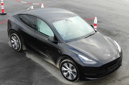 Volt mérnökük szerint csalt a Tesla önvezető rendszere hirdetésében