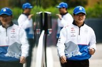 Tsunoda wysyła wiadomość Red Bullowi