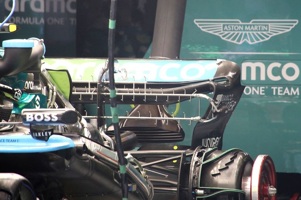 Aston Martin AMR24 detalle del alerón trasero