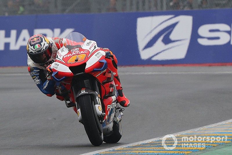 Pas de pari en slicks pour Miller, mais une première ligne !