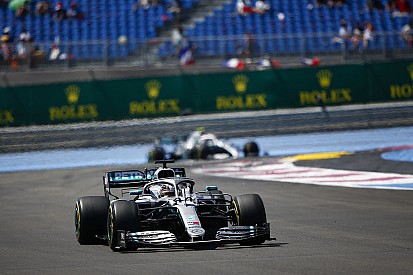 Hamilton hoopt op drastische wijzigingen aan F1-reglementen 2021