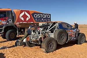 La "emotiva" recuperación de Laia Sanz en el Dakar tras su accidente