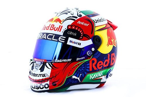 Vídeo: Sergio Pérez presenta un casco especial para el GP de México 2022