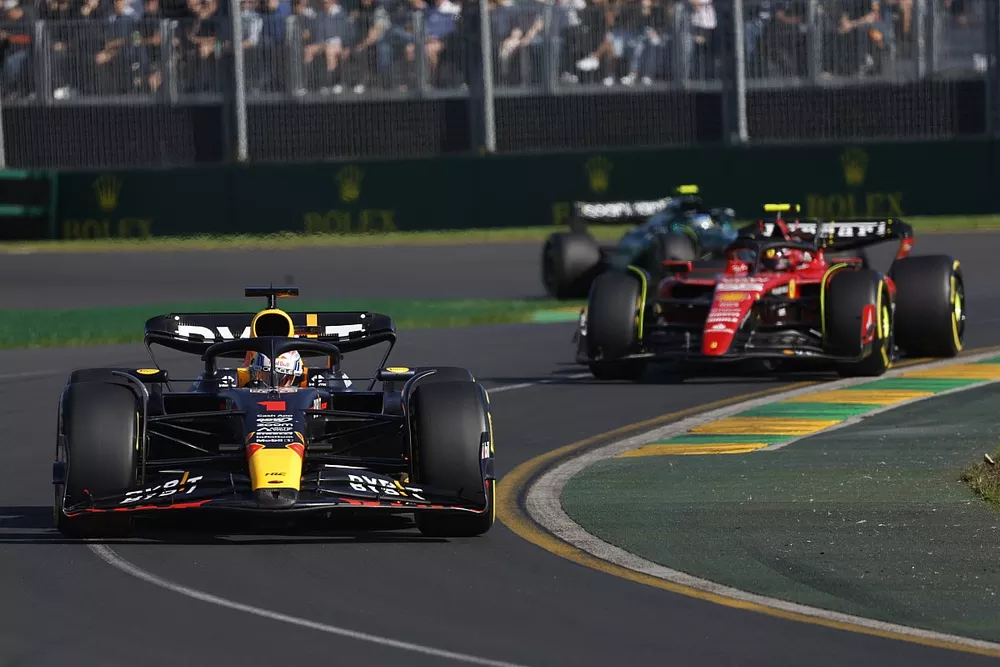 Max Verstappen, Red Bull Racing RB19, Carlos Sainz, Ferrari SF-23, Fernando Alonso, Aston Martin AMR23