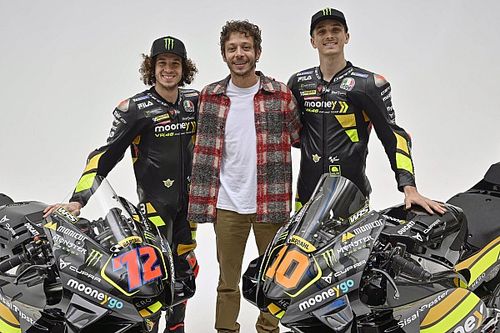 "Rossi est&aacute; muy presente en nuestras vidas", dice Bezzecchi