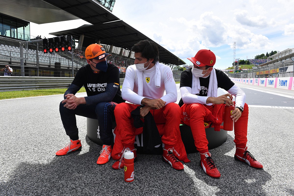 A Red Bull a Ferrarival is tárgyalt az esetleges motorpartnerségről – Horner
