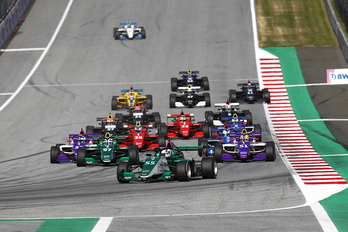 W Series Silverstone: Powell, bu sezonki ikinci pole pozisyonunu kazandı