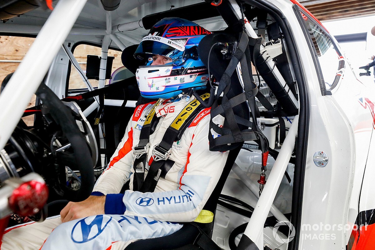 Wickens drie jaar na horrorcrash terug achter het stuur