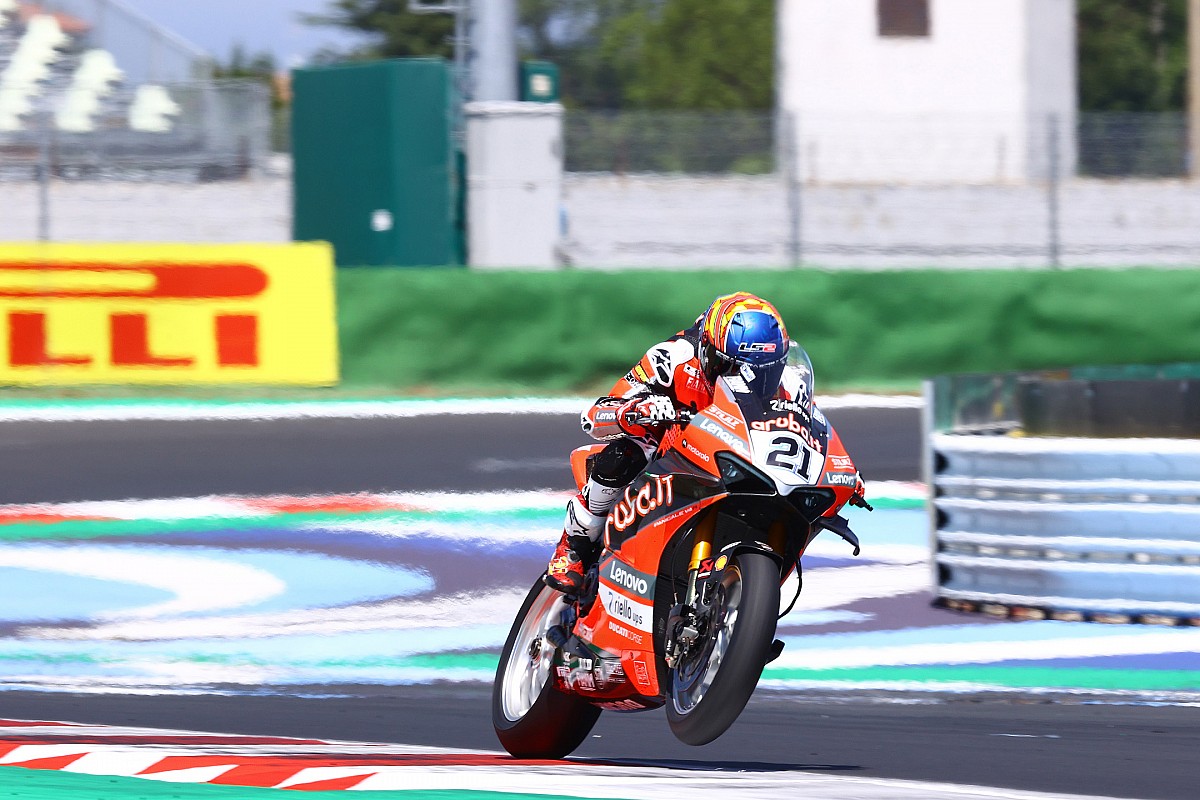 Hasil Superpole Race WSBK Italia: Rinaldi Kembali Taklukkan Razgatlioglu-Rea