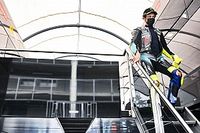 Rossi echa en falta inspeccionar la pista los jueves