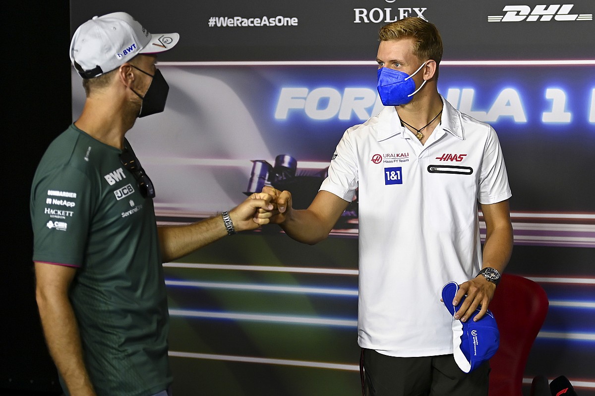 Steiner: Schumachernek sokat segíthet Vettel mentorálása