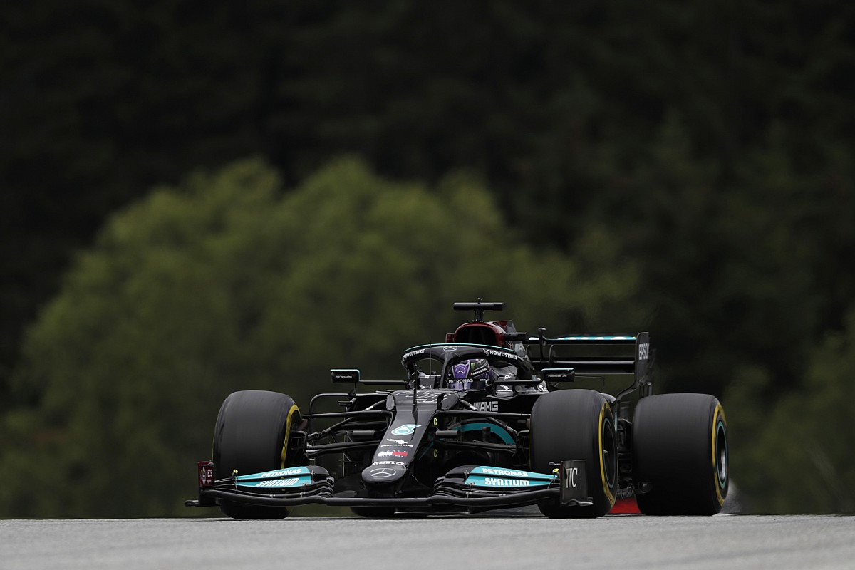 Hamilton: "Hemos mejorado, pero Red Bull aún tiene un extra"