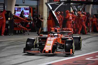 Elképesztően szoros verseny a Red Bull, a Williams és a Ferrari között a bokszutcában