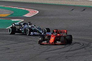 Hamilton: Mercedes no debe ir "por encima del límite" para alcanzar a Ferrari