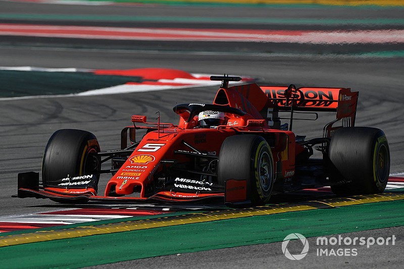 Vettel salue une Ferrari "très proche de la perfection"