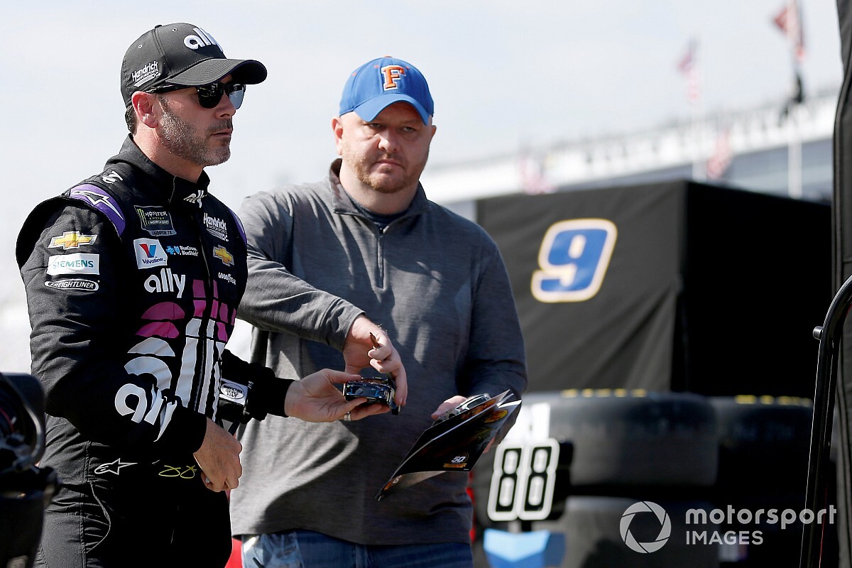 NASCAR: Johnson positivo al COVID-19, salta la Brickyard 400