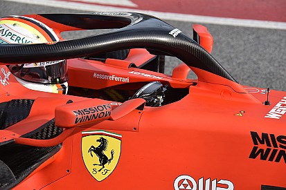 Kiderült: „kéziféket” takar az extra kar Vettel kormánya mögött