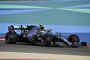 Videó: Elég furcsán mozgott Bottas gumija a harmadik szabadedzésen…