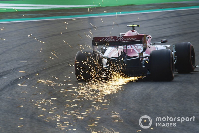 Az Alfa Romeo rosszul installálta a Ferrari motort, így Giovinazzinak ki kellett hagynia az FP1-et