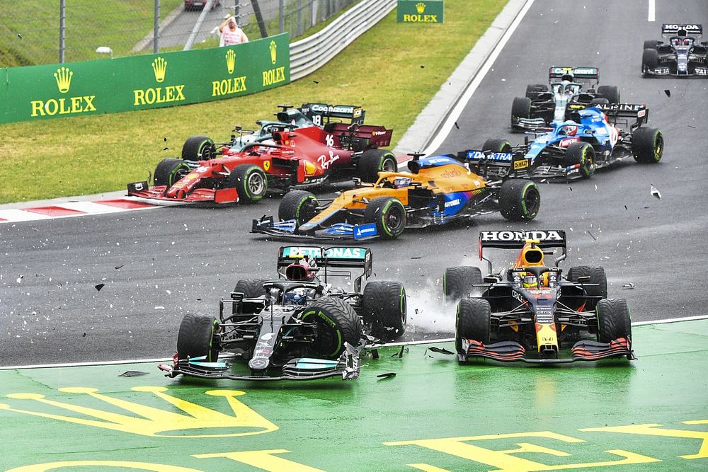 Red Bull, serve serenità: Mercedes al top nella lotta di nervi