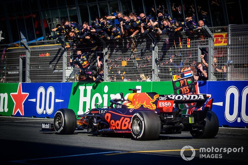 Max Verstappen: Masih Ada Banyak Lika-liku di F1 2021