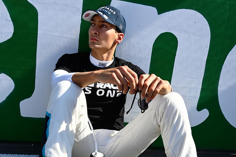 Russell: "Sarò trattato alla pari con Hamilton"