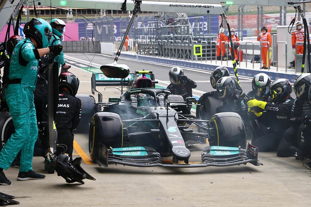 Mercedes wint ook strijd in pits tijdens GP van Rusland