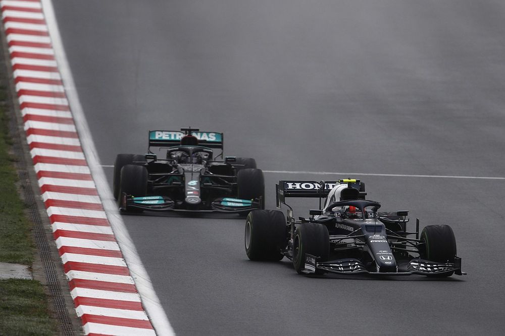 Így állnak az időmérős párharcok az F1-ben a Török Nagydíj után – lassan a 6 tizedet is eléri az egyik különbség