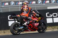 El susto de Bastianini: "Cuando te caes en medio de la pista, nunca sabes qué puede pasar"