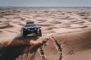 Ekström gana la etapa 8 y Loeb recorta a Al Attiyah