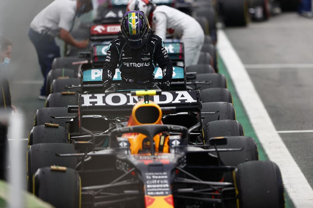 Lewis Hamilton, Mercedes, dans le parc fermé