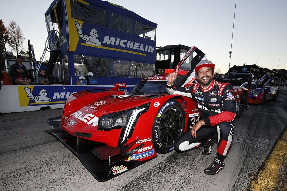 #31 Action Express Racing Cadillac DPi: Felipe Nasr celebrates winning the Motul Pole Award