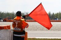 Supersport-300-WM in Portimao: Schwerer Sturz sorgt für Rennabbruch