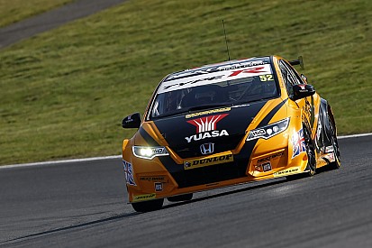 Brands Hatch BTCC: Shedden beats Tordoff to win title