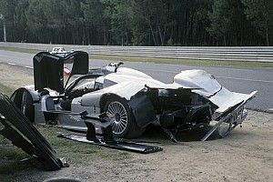 Why the Mercedes CLRs kept taking off at Le Mans 1999