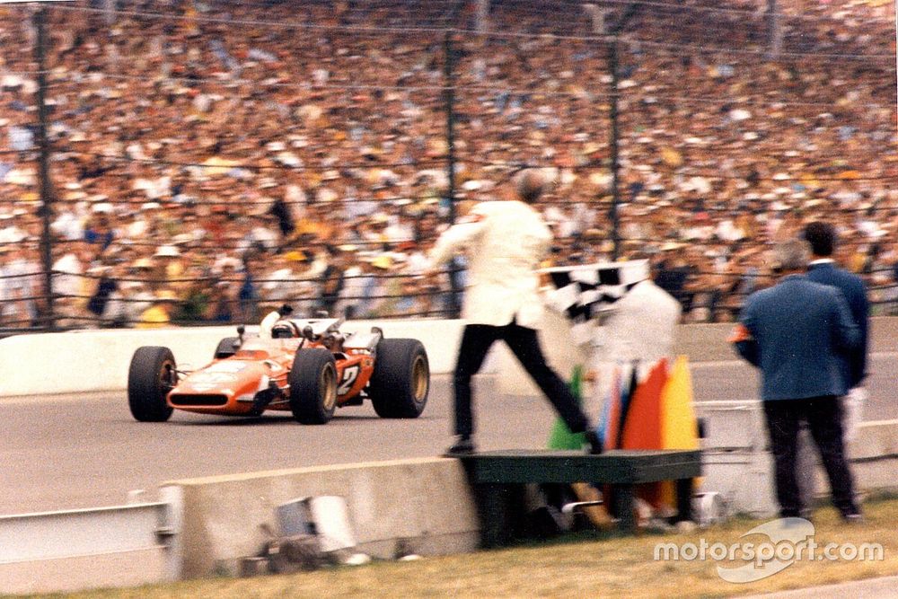 ÉLŐBEN a legendák nagy versenye Indianapolisból: ALONSO, Button, Andretti, Montoya, Fittipaldi... (19:00)