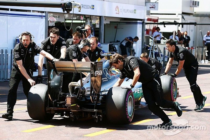 Hamilton promises “interesting read” on Mercedes crew-swap reasons