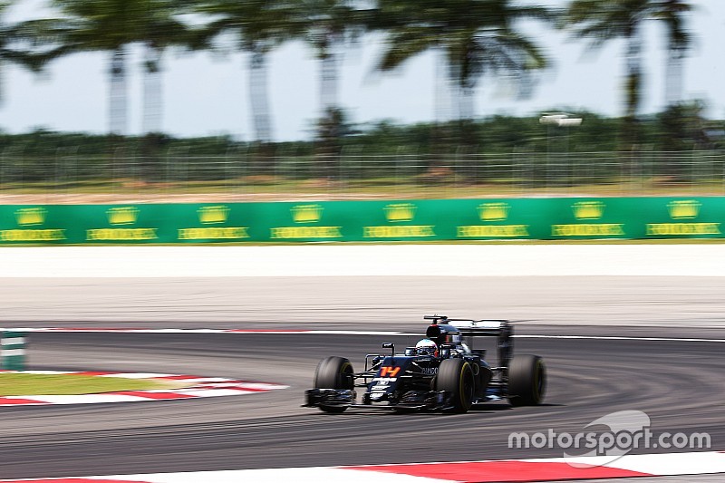 アロンソ、PUの新コンポーネント投入を確認。30グリッド降格ペナルティが確定