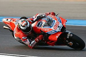 Lorenzo belum nyaman dengan Ducati GP18