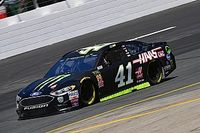 Kurt Busch gana la pole en New Hampshire y Suárez en noveno