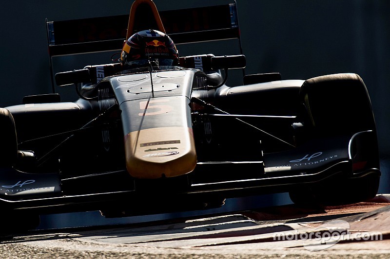 Niko Kari logra en Abu Dhabi su primera victoria en la GP3