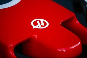 Mit szólnátok, ha ilyen lenne Mick Schumacher első F1-es autójának festése? (kép)
