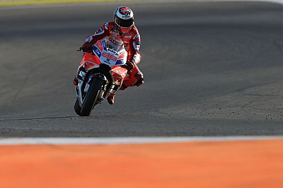 Lorenzo: Ducati's 2018 progress "delayed" compared to rivals