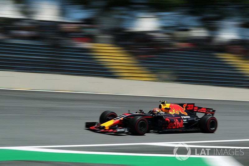 Verstappen: Perder meio segundo nas retas é "doloroso"