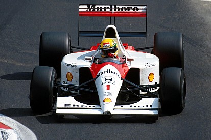 Gat in hek op Silverstone bracht Horner naar Senna en Mansell