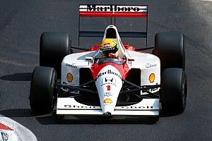 Gat in hek op Silverstone bracht Horner naar Senna en Mansell