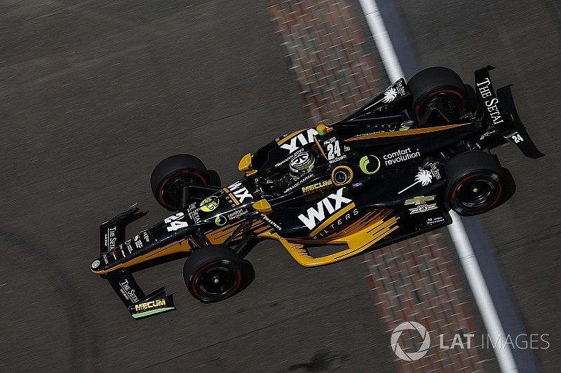Karam lidera la sesión del lunes previo a Indy 500