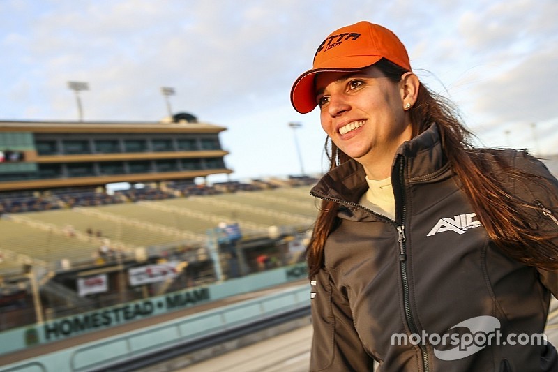 Brasileira estreia na Trans-Am Series, dos EUA