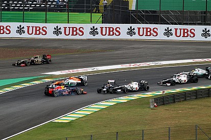 Akár centiken múlhatott Alonso 2012-es címe Vettel ellen: íme a videó