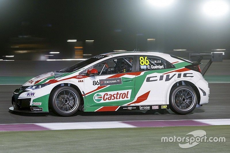 Spettacolare pole position di Guerrieri in Qatar, Michelisz solo 11°